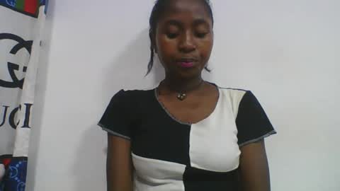 Snapshot of chantale483461 chatting on March 2026 05:33:02 AM chantale483461 online show from March 2026 05:33:02 AM