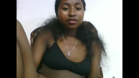 chantale483461 online show from April 2026 04:23:01 PM