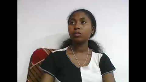 chantale483461 online show from May 2026 02:45:01 PM