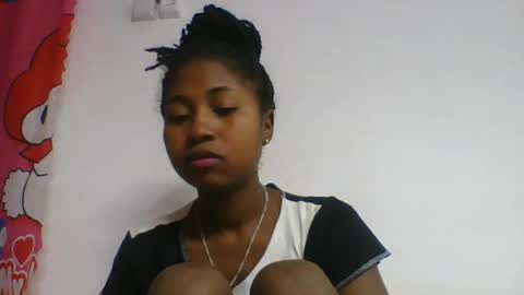 Snapshot of chantale483461 chatting on June 2026 05:19:02 AM chantale483461 online show from June 2026 05:19:02 AM