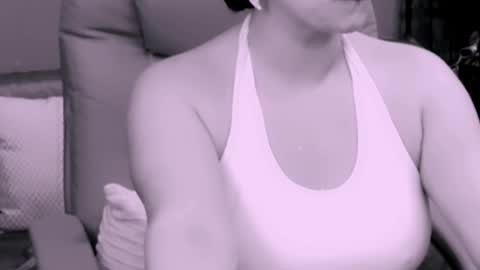 Snapshot of chantallovely chatting on November 2025 02:28:02 AM The Queen online show from November 2025 02:28:02 AM