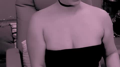 Snapshot of chantallovely chatting on November 2025 12:52:01 PM The Queen online show from November 2025 12:52:01 PM