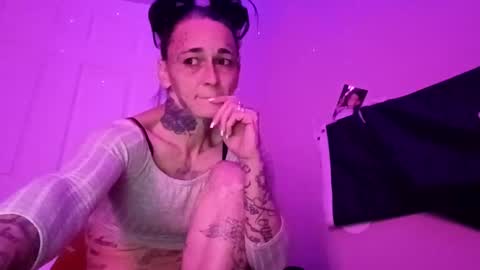 chaoticluvbug777 online show from January 2026 12:20:01 PM