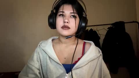 Lola online show from December 2025 07:39:01 AM