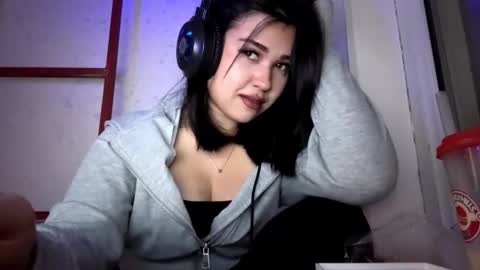 Lola online show from December 2025 01:37:02 PM