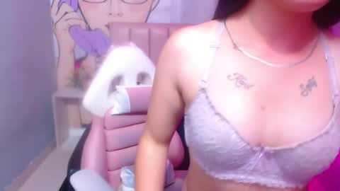 Snapshot of chari_taylor chatting on January 2025 01:25:02 AM Chari Taylor online show from January 2025 01:25:02 AM