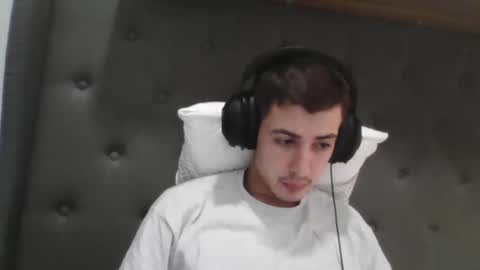 Snapshot of charismaticcharm chatting on January 2025 02:14:01 AM charismaticcharm online show from January 2025 02:14:01 AM