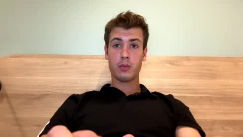 Snapshot of charismaticcharm chatting on December 2025 10:35:02 AM charismaticcharm online show from December 2025 10:35:02 AM