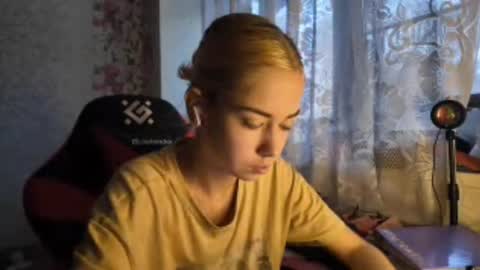 Nancy online show from November 2025 08:38:02 AM