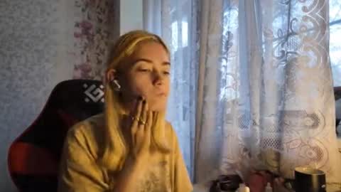 Nancy online show from November 2025 07:09:01 AM