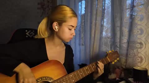 Nancy online show from November 2025 07:29:02 AM