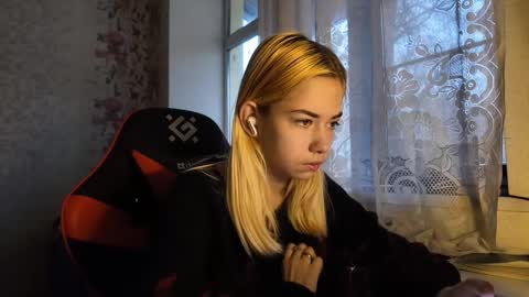 Nancy online show from November 2025 07:46:02 AM