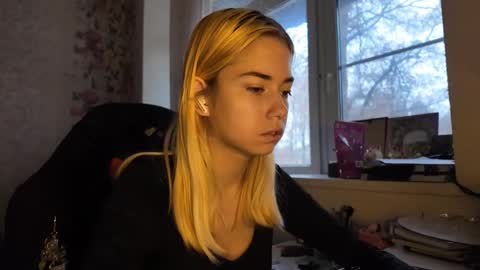 Nancy online show from December 2025 07:35:01 AM