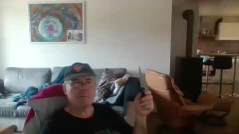 charles6064 online show from November 2025 11:11:01 AM