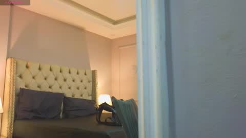 charlesbrown_ online show from November 2025 12:20:01 PM