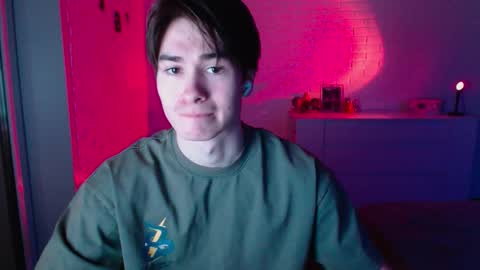 Snapshot of charleshanson69 chatting on February 2026 04:25:02 PM charleshanson69 online show from February 2026 04:25:02 PM