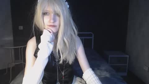 Snapshot of charlie_crystal chatting on January 2026 03:22:02 AM Charlie online show from January 2026 03:22:02 AM