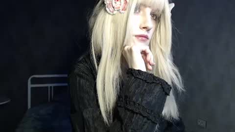Snapshot of charlie_crystal chatting on July 2026 02:22:01 AM Charlie online show from July 2026 02:22:01 AM