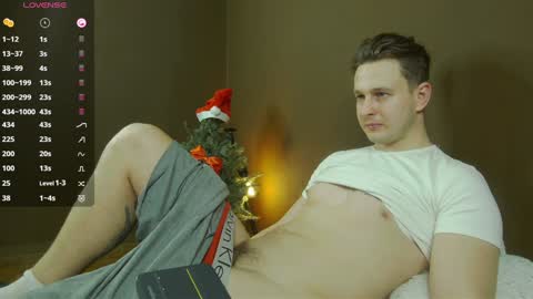 Snapshot of charlie_smiley chatting on January 2025 04:23:01 AM Charlie Smiley online show from January 2025 04:23:01 AM