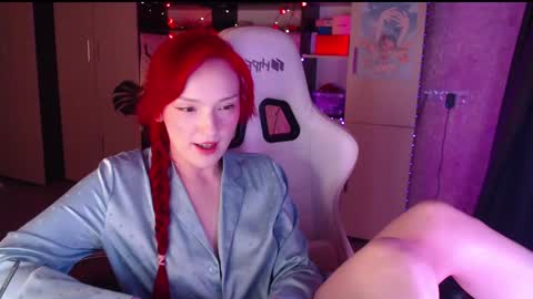 Snapshot of charlie_wtf chatting on February 2025 09:04:01 PM charlie online show from February 2025 09:04:01 PM