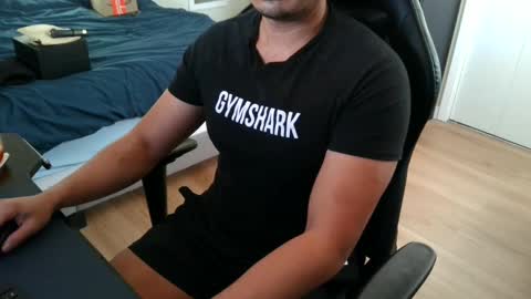 Snapshot of charliekkw chatting on December 2024 09:19:02 PM charliekkw online show from December 2024 09:19:02 PM