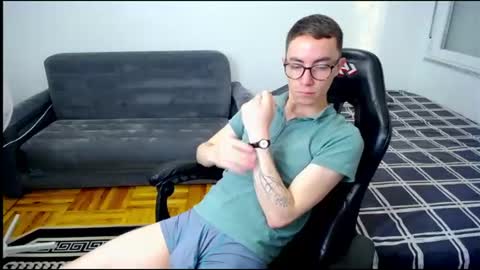 Snapshot of charlieseyer chatting on July 2026 07:36:02 AM carlos reyes online show from July 2026 07:36:02 AM