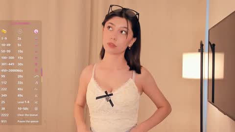 Snapshot of charlinepiker chatting on January 2026 08:41:02 AM Yumi online show from January 2026 08:41:02 AM