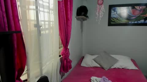 Snapshot of charllothehart2 chatting on November 2025 12:06:01 PM charllothehart2 online show from November 2025 12:06:01 PM