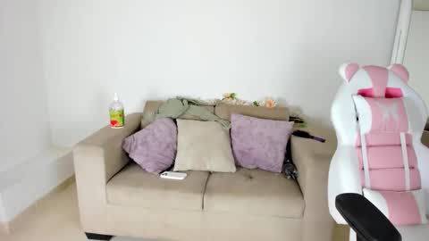    online show from February 2025 10:54:01 PM