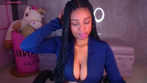 Charlote  online show from January 2026 01:06:02 PM