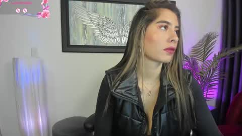 Charlote online show from February 2025 07:25:02 PM