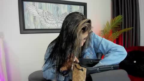 Charlote online show from March 2025 11:40:01 AM