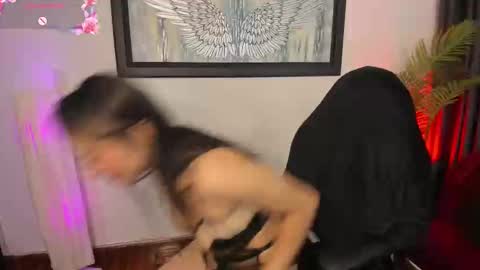 Charlote online show from March 2025 04:02:01 PM