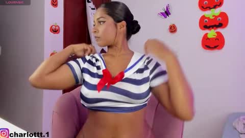 Snapshot of charlott25_ chatting on October 2025 03:43:02 AM charlott online show from October 2025 03:43:02 AM