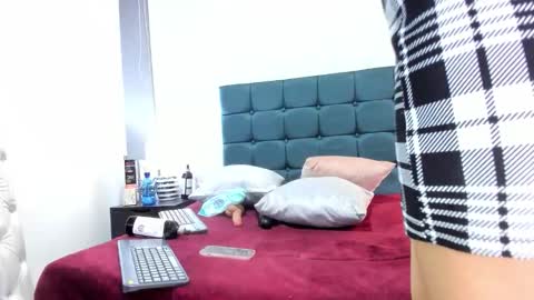 Charlott online show from November 2025 05:59:01 PM