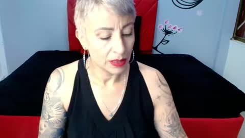 CHARLOTTE GRAY online show from October 2025 12:16:01 PM