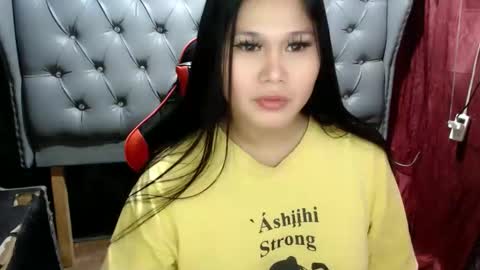 charlotte_anne11 online show from December 2025 05:54:02 PM