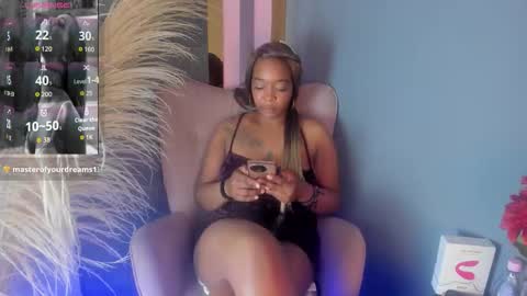 Snapshot of charlotte_brown_1 chatting on November 2025 01:24:02 PM CHARLOTTE BROWN online show from November 2025 01:24:02 PM