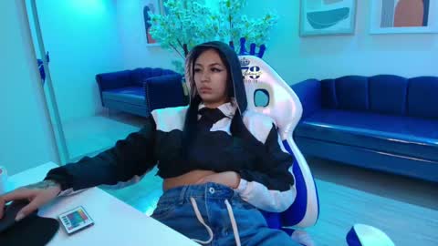 Charlotte online show from January 2025 09:36:02 AM