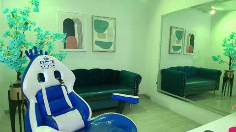 Charlotte online show from March 2025 06:50:02 AM