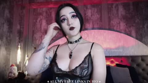 Snapshot of charlotte_germanotta_ chatting on December 2024 06:20:02 PM Charlotte online show from December 2024 06:20:02 PM