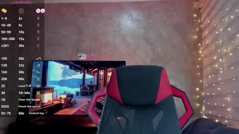 Snapshot of charlotte_greys chatting on March 2025 04:04:01 AM Charlotte  online show from March 2025 04:04:01 AM