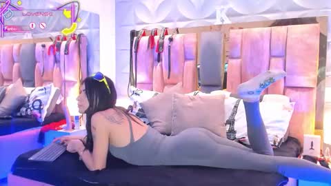 CHARLOTTELANDRY online show from September 2025 03:49:02 PM