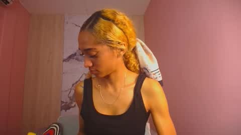 Snapshot of charlotte_love10 chatting on October 2025 11:55:02 AM CHARLOTTE online show from October 2025 11:55:02 AM