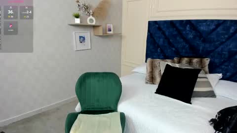 Charlotte Mayers online show from October 2025 11:41:02 AM