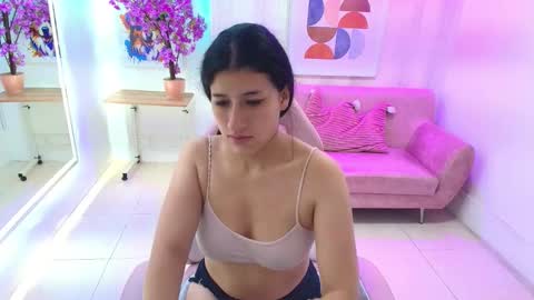 Snapshot of charlotte_milleers chatting on January 2026 03:43:01 AM charlotte_milleers online show from January 2026 03:43:01 AM