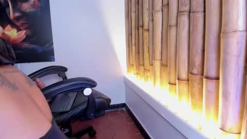 CHARLOTTE  online show from December 2025 02:33:01 PM