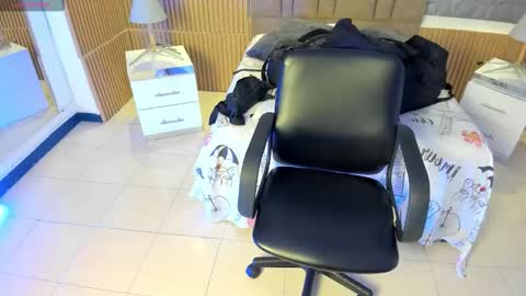 Snapshot of charlotte_whitee1 chatting on October 2025 12:17:02 PM Charlotte Everyday From 0700 to 1300 Col Time online show from October 2025 12:17:02 PM