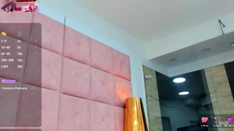 Snapshot of charlottee17 chatting on February 2025 07:33:02 PM ANDRE online show from February 2025 07:33:02 PM