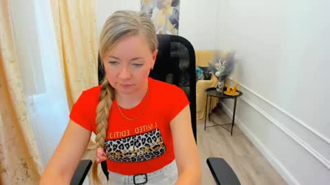 Snapshot of charlottekerti chatting on June 2026 12:52:02 PM Charlotte online show from June 2026 12:52:02 PM